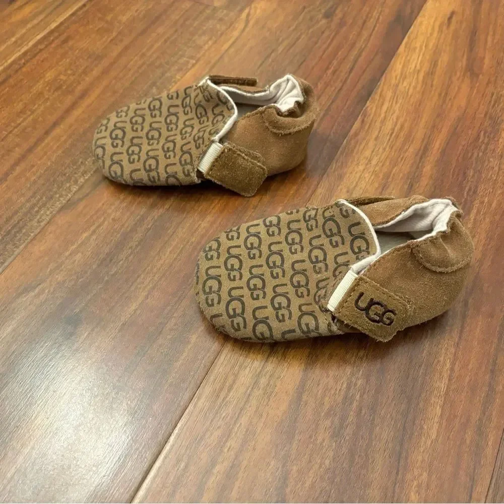 UGG Roos crib shoes chestnut slippers